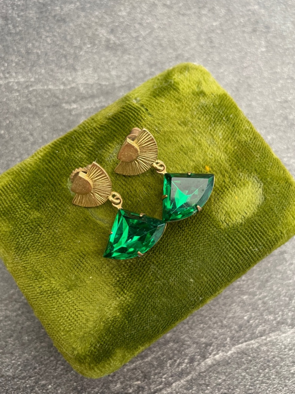 Art Deco-style Gold-Tone Earrings with Emerald Green Glass Stones